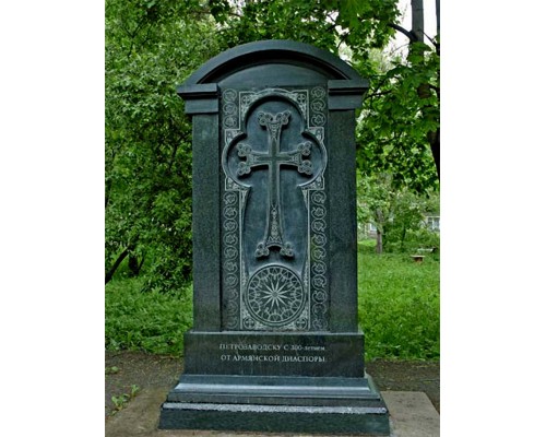 Мемориальный комплекс  из гранита  РК-18 договорная цена