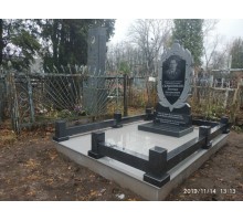 Мемориальный комплекс  из гранита  РК-25 договорная цена
