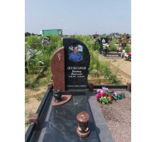 Мемориальный комплекс  из гранита  РК-21 договорная цена