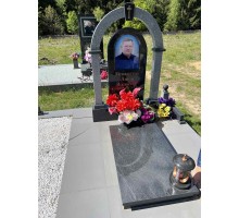 Мемориальный комплекс  из гранита  РК-17 договорная цена