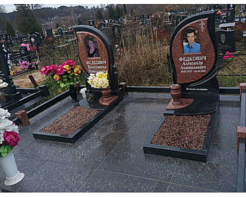 Мемориальный комплекс  из гранита  РК-11 договорная цена