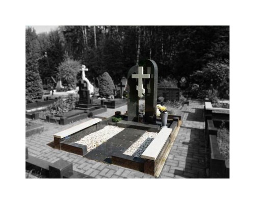 Мемориальный комплекс  из гранита  РК-8 договорная цена